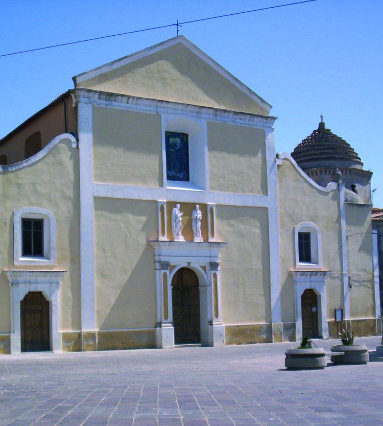 Cattedrale Strongoli dopo restauro.jpg